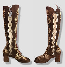 Load image into Gallery viewer, 60’s 70’s Gogo Gladiator Boots Size 7.5/8 Suede Brown Embroidered