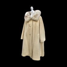 Load image into Gallery viewer, 60’s Vintage LIlli Ann Cream Coat Mohair and Fox Fur Collar Swing Style for Fall Winter Christmas and Gift for Her