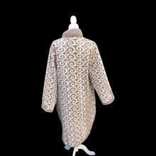 Load image into Gallery viewer, Brand New 100% Pure Alpaca Luxury Beige and Cream Luxury Coat Sweater