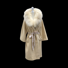 Load image into Gallery viewer, Vintage 60’s Lilli Ann Cream Coat with Fox Fur Collar