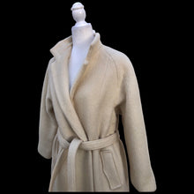 Load image into Gallery viewer, Vintage 60’s LIlli Ann Minimalist Stealth Cream Wool Mohair Coat Flexible Size