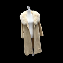 Load image into Gallery viewer, Vintage 60’s Lilli Ann Cream Coat with Fox Fur Collar