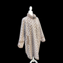 Load image into Gallery viewer, Brand New 100% Pure Alpaca Luxury Beige and Cream Luxury Coat Sweater