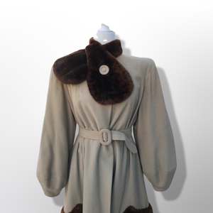 Collectible Rare 30’s early 40’s Coat Cashmere Wool and Scalloped Mouton Fur Balloon Sleeves Fitted and Flared