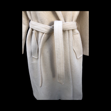 Load image into Gallery viewer, Vintage 60’s LIlli Ann Minimalist Stealth Cream Wool Mohair Coat Flexible Size