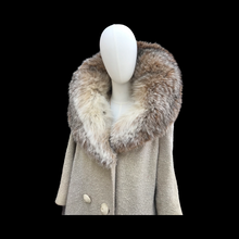 Load image into Gallery viewer, Vintage 60’s Oatmeal Cream Wool Coat with Massive Lynx Fur Collar