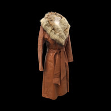 Load image into Gallery viewer, 70’s Vintage Leather Caramel Coat with Fur Collar and Belt