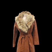 Load image into Gallery viewer, 70’s Vintage Leather Caramel Coat with Fur Collar and Belt