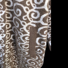 Load image into Gallery viewer, Brand New 100% Pure Alpaca Luxury Beige and Cream Luxury Coat Sweater