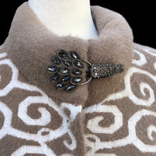 Load image into Gallery viewer, Brand New 100% Pure Alpaca Luxury Beige and Cream Luxury Coat Sweater