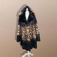 Load image into Gallery viewer, Hooded Mink Luxury Coat Leather with Dyed Design