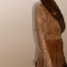 Load image into Gallery viewer, 70s Suede Fur Fit an Flare Coat Distressed Leather Almost Famous Penny Lane Hippy Russian Princess Small S