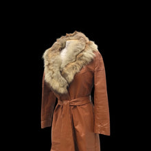 Load image into Gallery viewer, 70’s Vintage Leather Caramel Coat with Fur Collar and Belt