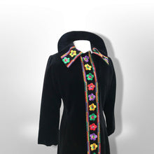 Load image into Gallery viewer, 60’s 70’s Black Velvet Floral Embroidered Full Length Coat