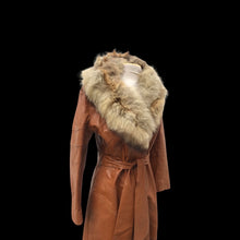 Load image into Gallery viewer, 70’s Vintage Leather Caramel Coat with Fur Collar and Belt