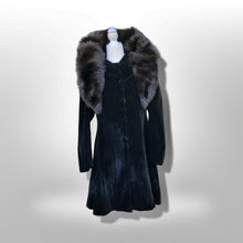 Load image into Gallery viewer, 30’s Vintage Velvet and Fur Film Noir Coat in Rare Larger Size Princess Old Hollywood Glamour