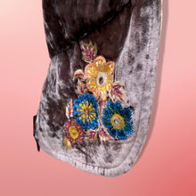 Load image into Gallery viewer, Vintage 90’s Embroidered Floral Velvet Silk Jacket Blazer Spring
