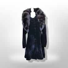 Load image into Gallery viewer, 30’s Vintage Velvet and Fur Film Noir Coat in Rare Larger Size Princess Old Hollywood Glamour