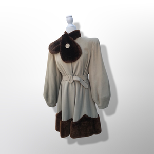 Collectible Rare 30’s early 40’s Coat Cashmere Wool and Scalloped Mouton Fur Balloon Sleeves Fitted and Flared