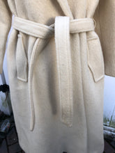Load image into Gallery viewer, Vintage 60’s LIlli Ann Minimalist Stealth Cream Wool Mohair Coat Flexible Size
