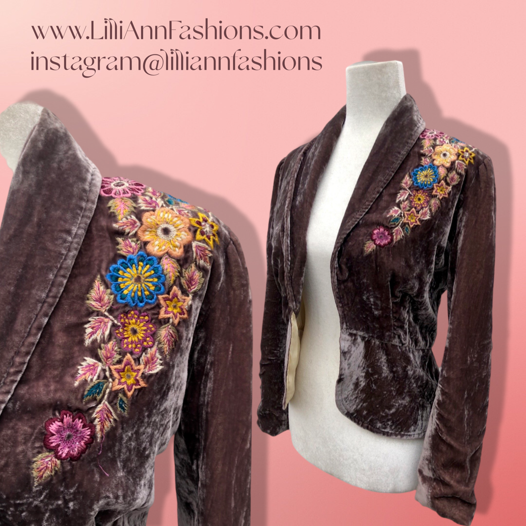 Vintage 90’s Embroidered Floral Velvet Silk Jacket Blazer Spring