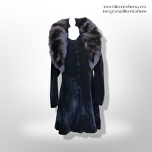 Load image into Gallery viewer, 30’s Vintage Velvet and Fur Film Noir Coat in Rare Larger Size Princess Old Hollywood Glamour