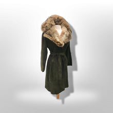 Load image into Gallery viewer, 70’s Forest Green Suede Trench with Fur Trim Collar