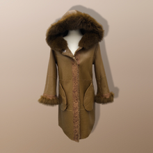 Load image into Gallery viewer, New Tan Shearling Lamb and Leather Fox Fur Hooded Coat Reversible Minimalistic