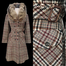 Load image into Gallery viewer, Vintage Tweed Plaid Coat with Fur Collar Fitted Flared Wool Petite