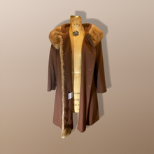 Load image into Gallery viewer, 50s Scallop Mink Swing Coat-- Hazel Mink Brown Wool Open Size 50s 60s Mod Loose Fit Jackie Kennedy