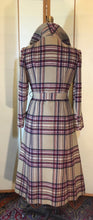Load image into Gallery viewer, Vintage Coat- 70s Plaid &quot;Burberry&quot; Style Fox Fur Removable Collar Princess Coat Penny Lane Almost Famous Hippy Chic