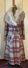 Load image into Gallery viewer, Vintage Coat- 70s Plaid &quot;Burberry&quot; Style Fox Fur Removable Collar Princess Coat Penny Lane Almost Famous Hippy Chic