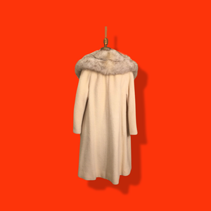 Vintage 60’s Coat Lilli Ann Cream White Massive Fox Fur Collar Wear Two Ways Swing Fit And Flare One Size Fits All Throw and Go