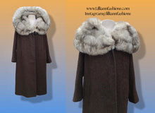 Load image into Gallery viewer, Vintage 60’s Swing Coat Massive Fox Fur Collar Brown Boucle