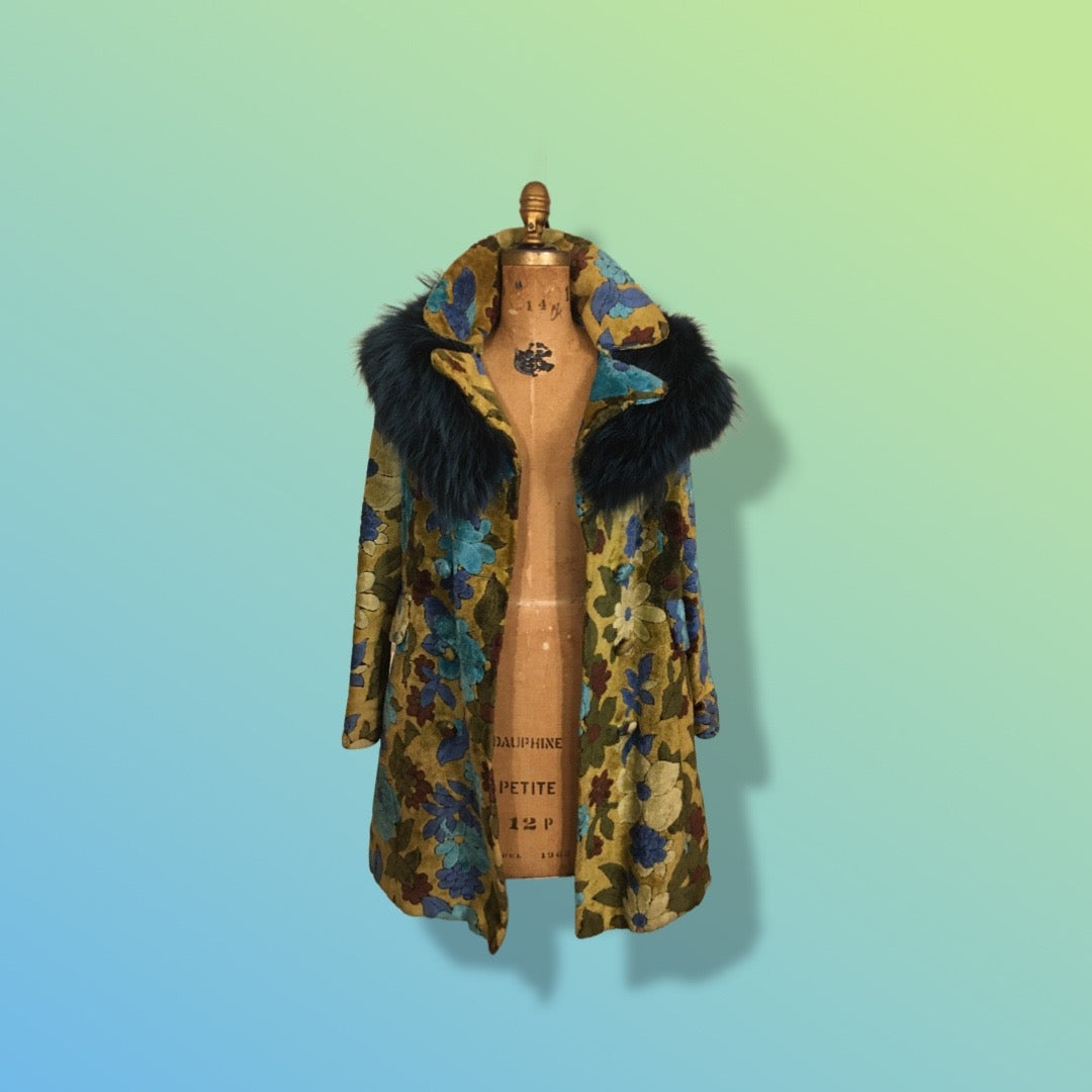 60’s Tapestry Coat with Fox Fur Trim Carpet Brocade Wool