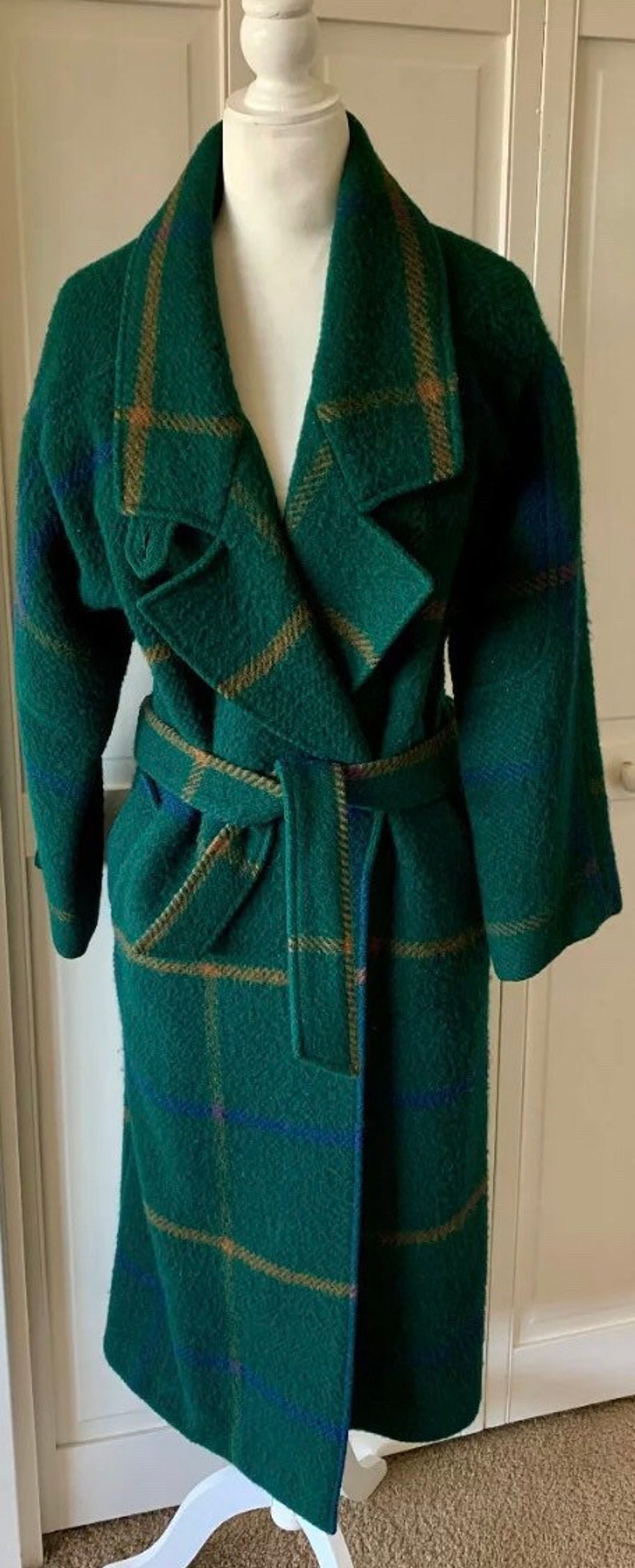 Meghan markle green plaid on sale coat