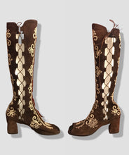 Load image into Gallery viewer, 60’s 70’s Gogo Gladiator Boots Size 7.5/8 Suede Brown Embroidered
