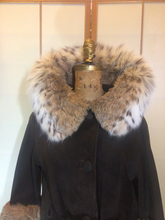 Load image into Gallery viewer, 60&#39;s 70&#39;s Lynx Fur and Suede Leather Coat S/M