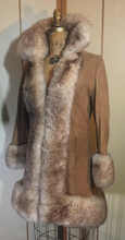 Load image into Gallery viewer, 70&#39;s Shearling Suede Sheepskin Tan Penny Lane Coat Princess Almost Famous S/M Boho Hippy Chic