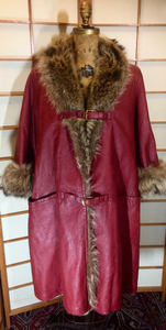 60s 70s Red Leather Fur Trim Bonnie Cashin Saks Fifth Ave Hardware Buckle Large Extra Large Trench Coat Swing Plus Size Oversized