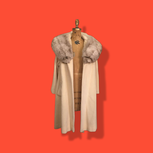Vintage 60’s Coat Lilli Ann Cream White Massive Fox Fur Collar Wear Two Ways Swing Fit And Flare One Size Fits All Throw and Go