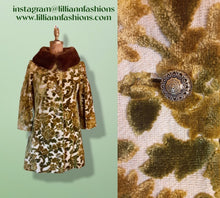Load image into Gallery viewer, 60’s Vintage Women's Coat- 60s Heavy Velvet Floral Green Tapestry Carpet Lilli Ann Coat Mink