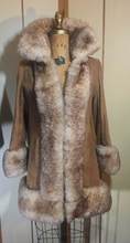 Load image into Gallery viewer, 70&#39;s Shearling Suede Sheepskin Tan Penny Lane Coat Princess Almost Famous S/M Boho Hippy Chic