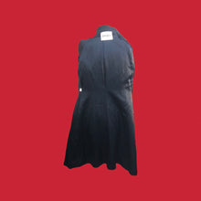 Load image into Gallery viewer, Neiman Marcus Wool Black Fitted Flare Coat Hardware