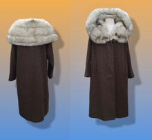 Load image into Gallery viewer, Vintage 60’s Swing Coat Massive Fox Fur Collar Brown Boucle