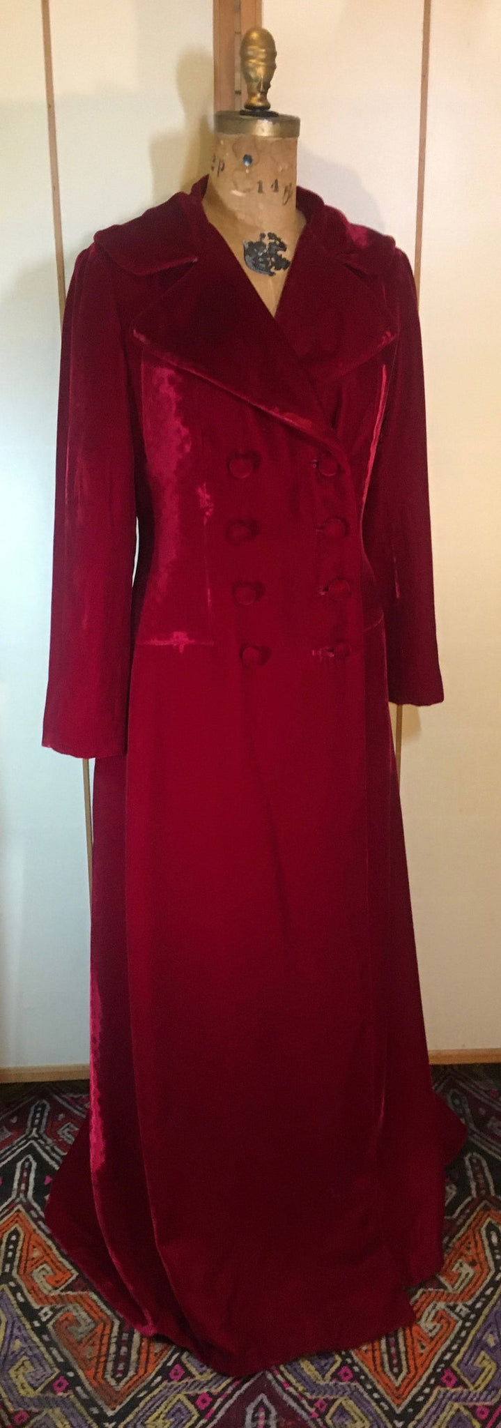 Vintage Women's Coat-- Red Velvet Lord and Taylor Fit Flare 60s 70s Do LilliAnnFashions Vintage Women's Coat-- Red Velvet Lord and Taylor Fit Flare 60s 70s Do LilliAnnFashions