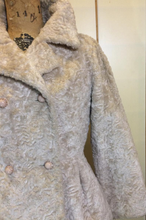 Load image into Gallery viewer, 60s Mod White Cream Fox Fur Fit and Flare PeaCoat Wool in &quot;Karakul&quot; Pattern S/XS Winter Wedding Pinup