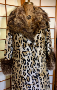 60's Faux Leopard Print Coat Genuine Raccoon Fur Collar Coat Double Breasted Coat Winter S/M/L Swing or Fitted Style