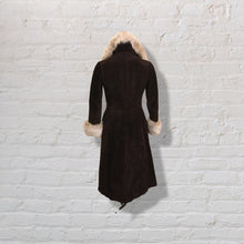 Load image into Gallery viewer, 70’s Vintage Mahogany Suede Fox Fur Tuxedo Coat