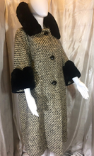 Load image into Gallery viewer, Forstmann 50s Swing Coat with Checkered Scalloped Sheared Fur Cuffs and Massive Collar M/L/XL